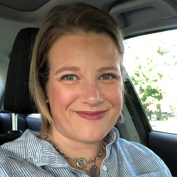 Meet your Posher, Sarah - Picture 2 of 2